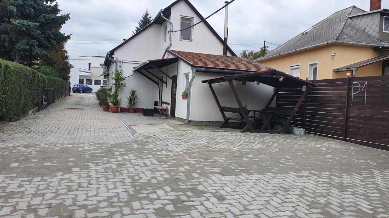 Ruttkai Vendeghaz Lägenhet Székesfehérvár Exteriör bild