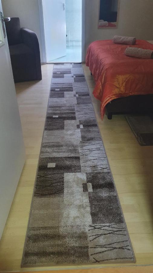 Ruttkai Vendeghaz Lägenhet Székesfehérvár Exteriör bild
