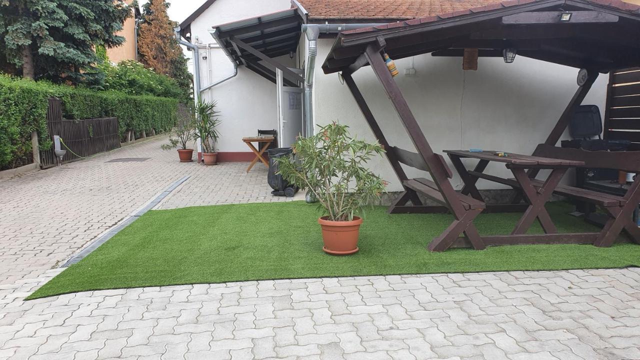 Ruttkai Vendeghaz Lägenhet Székesfehérvár Exteriör bild