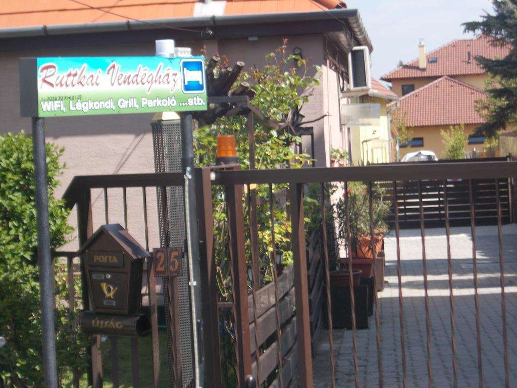 Ruttkai Vendeghaz Lägenhet Székesfehérvár Exteriör bild